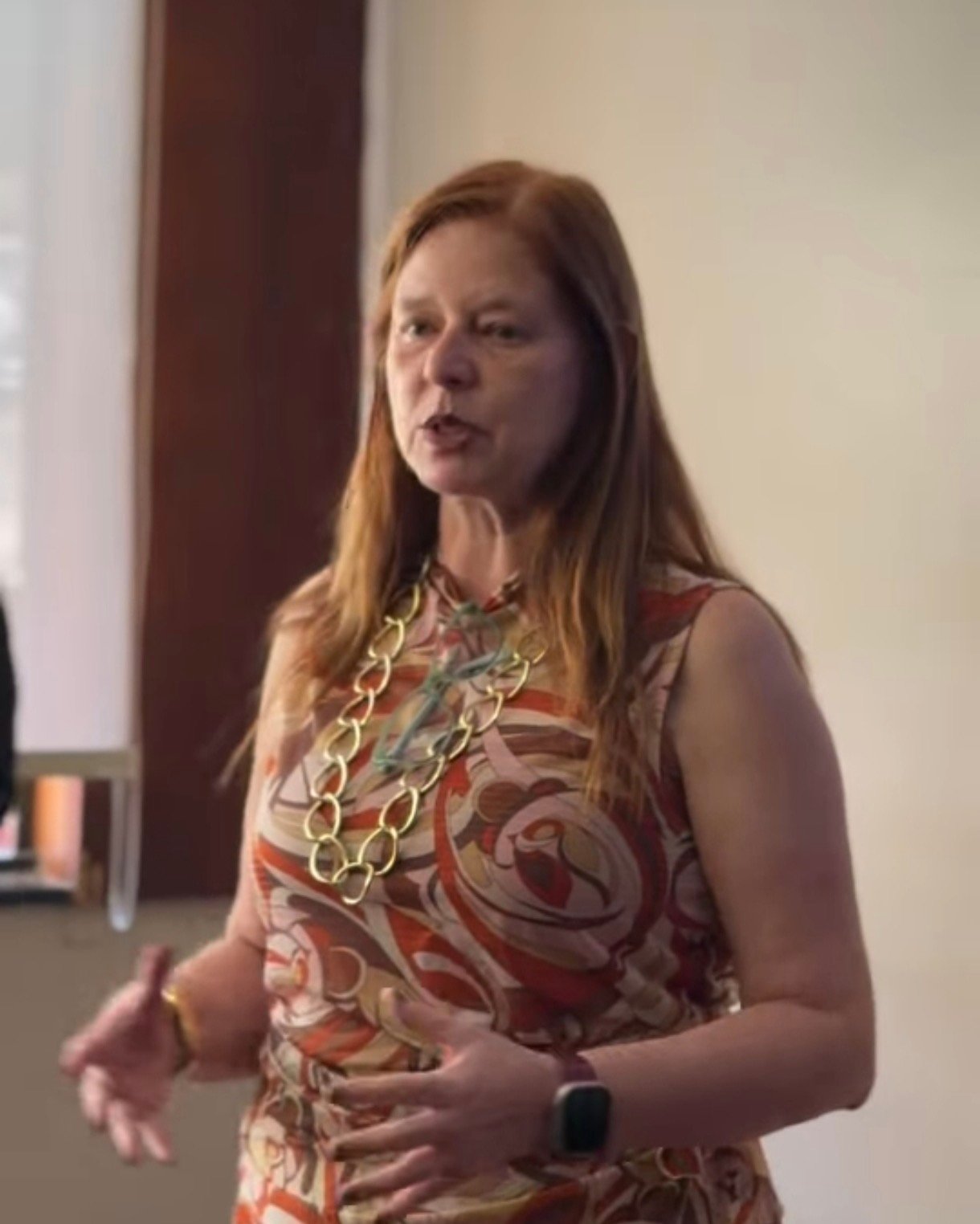 Cláudia Antonini durante encontro empresarial do Líderes do Brasil.